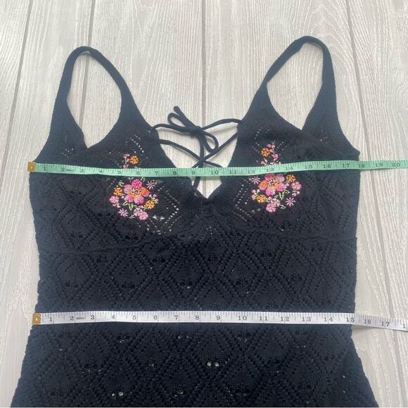Miss Selfridge Women's Black Floral Crochet Knit Mini Dress Size 8-10 - Picture 7 of 8